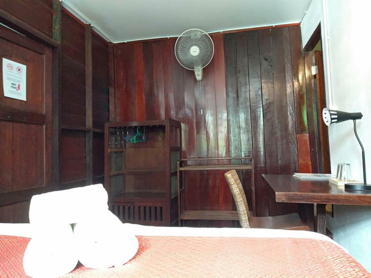 Baan Khun Krub Hotel Csiangmaj Kültér fotó