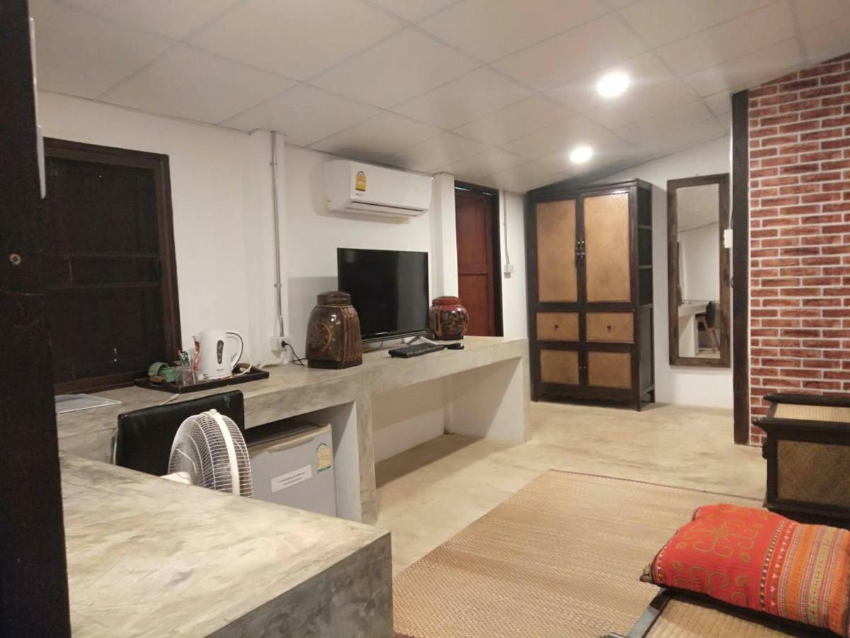 Baan Khun Krub Hotel Csiangmaj Kültér fotó
